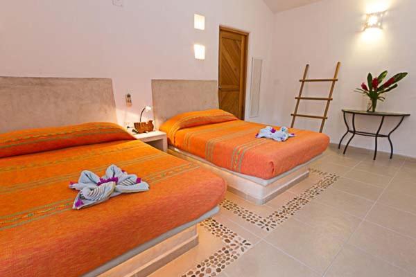 Naomi Hotel Zihuatanejo