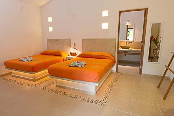 Hotel Naomi